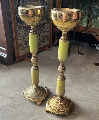Vintage pair free - pair, standing