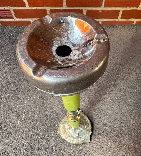 Retro metal floor standing - metal,